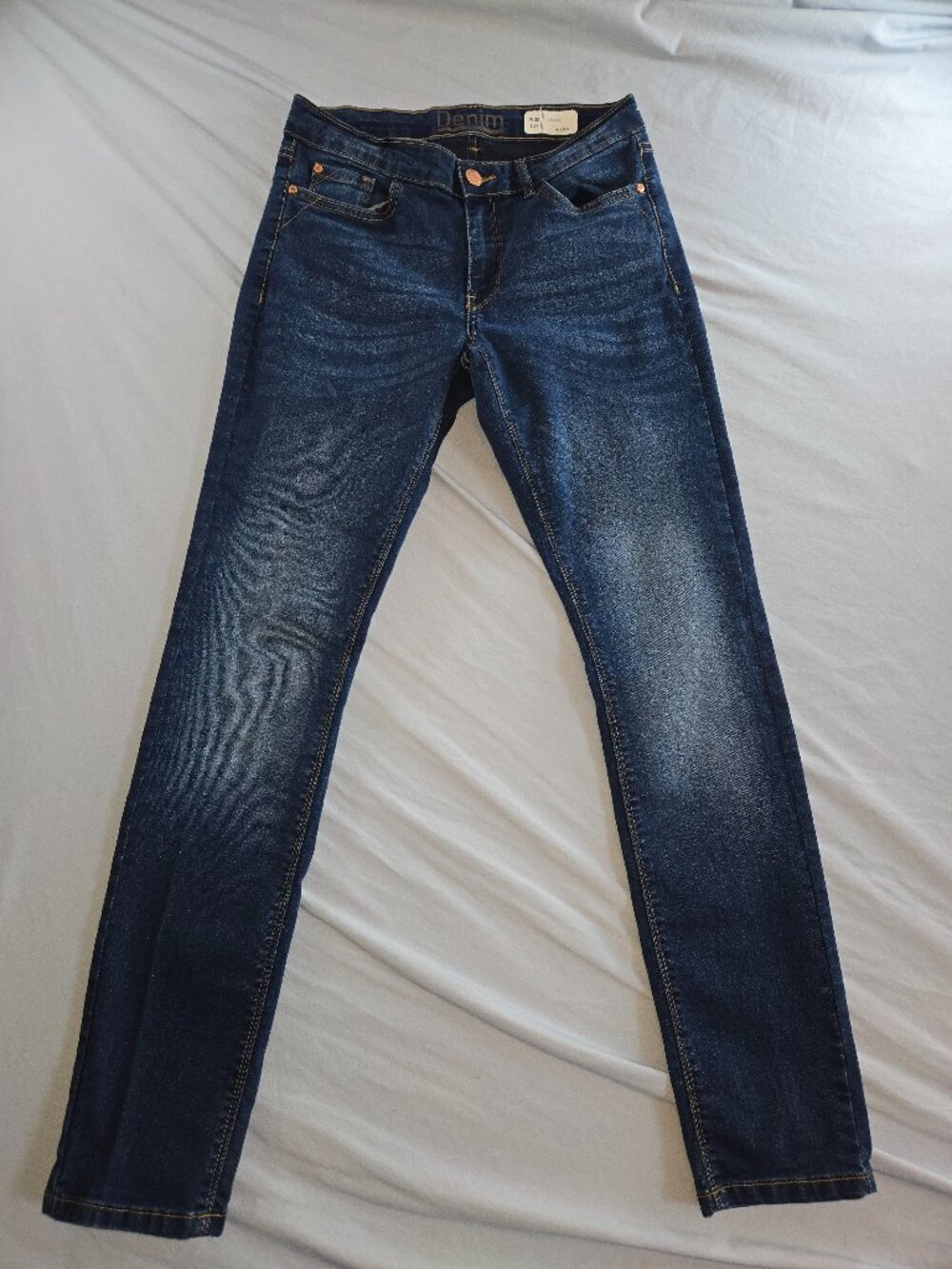 Denim 1982  I am a SLIM Jeans Mid Rise Straight Leg W38‎ L32